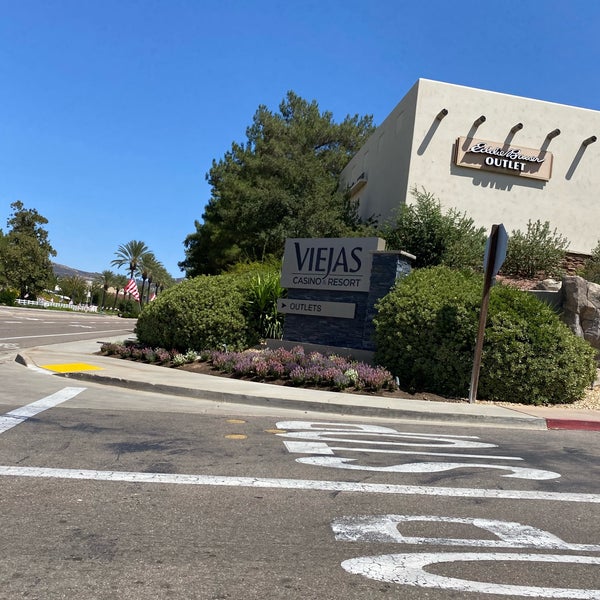 Viejas casino nike outlet shop