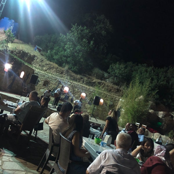 Photo taken at Beydağ Baraj Kır Restaurant by Mustafa B. on 7/22/2021