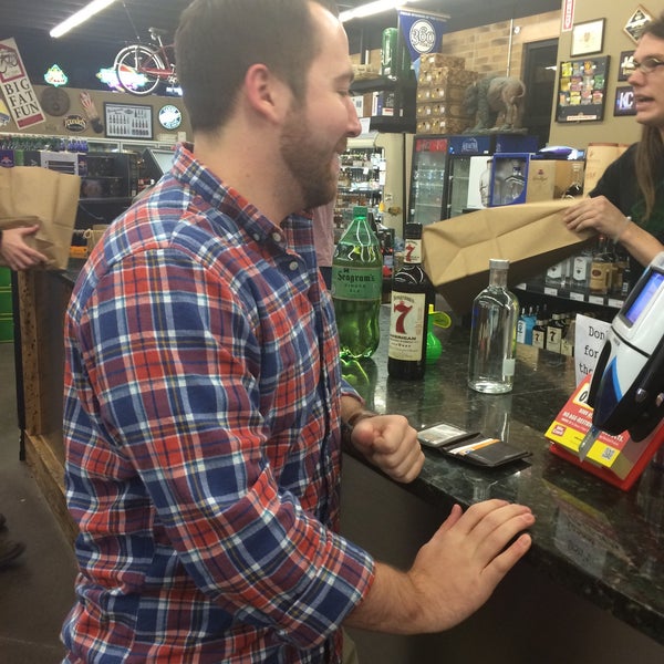 Photos at Gomer's Midtown Liquor Store in Kansas City