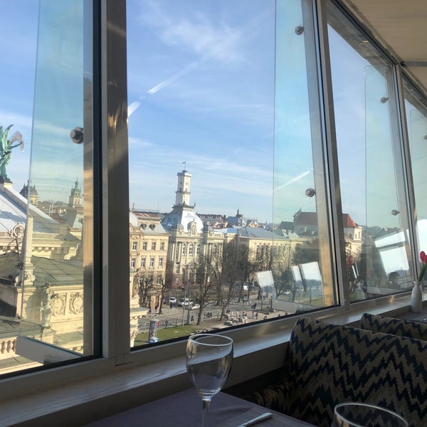 2/16/2020 tarihinde Nadiia K.ziyaretçi tarafından Panorama Restaurant'de çekilen fotoğraf