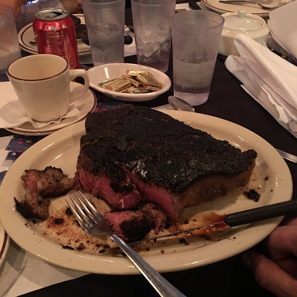 House Of Como Steakhouse in Evansville South Side