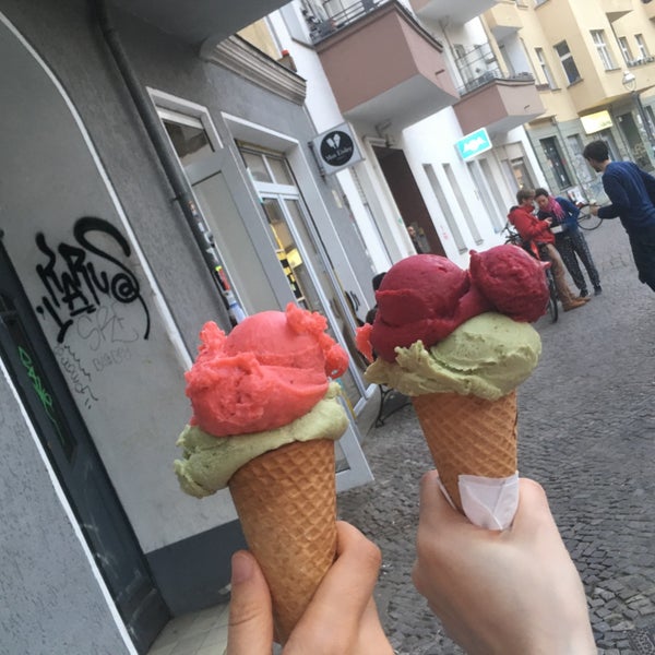 Photo taken at Gelateria Mos Eisley by Yunxuan Z. on 4/8/2019