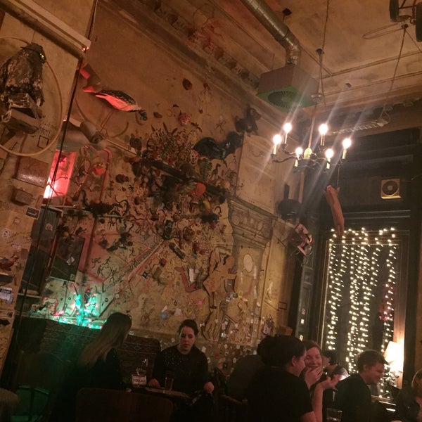 3/7/2019にZeynep O.がCsendes Vintage Bar &amp; Cafeで撮った写真