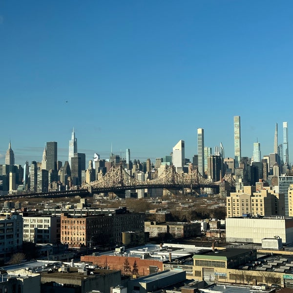 Boro Hotel Rooftop Lounge Hotel Bar in LIC