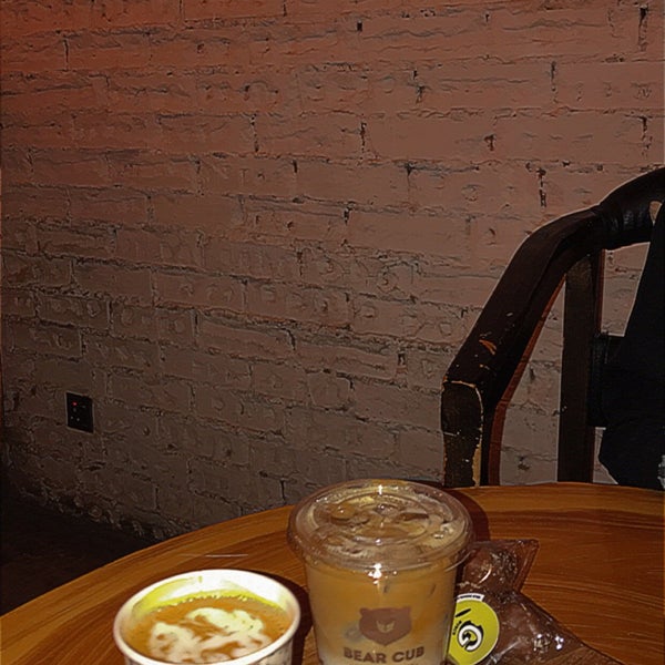 8/21/2022にR .がBEAR CUB ®️ Specialty coffee Roasteryمحمصة بير كب للقهوة المختصةで撮った写真
