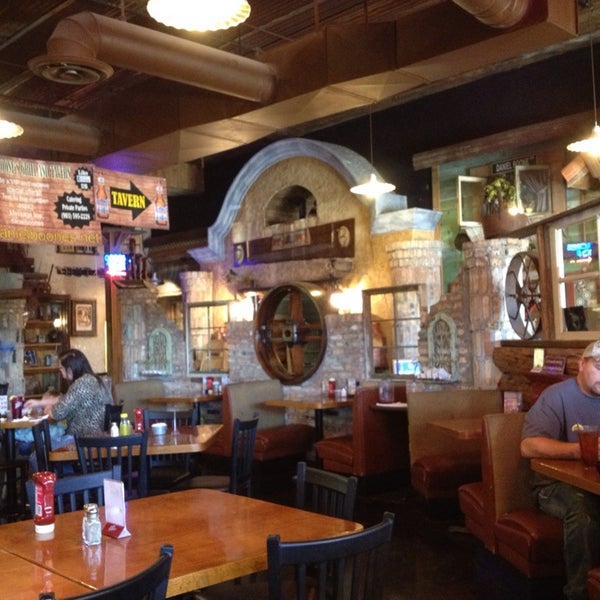 Foto tirada no(a) Daniel Boone&#39;s Grill &amp; Tavern por Chuck G. em 11/11/2013