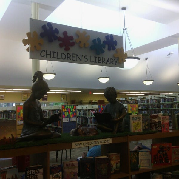 Colonial Heights Public Library Library