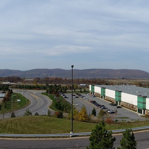 Photos at Lowes RDC 1449 200 Centerpoint Blvd