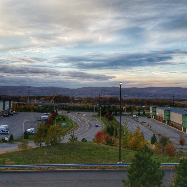 Photos at Lowes RDC 1449 200 Centerpoint Blvd