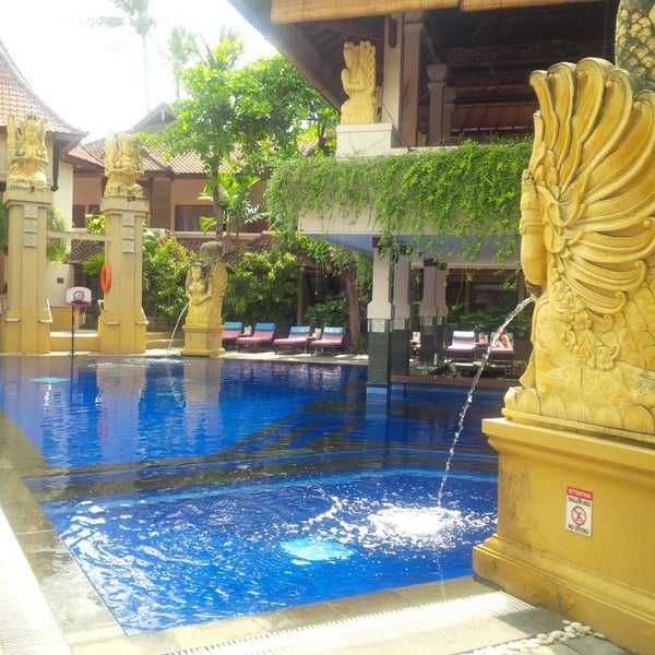 Das Foto wurde bei Bounty Hotel Bali von Raquel Scomber Scombrus K. am 9/28/2015 aufgenommen