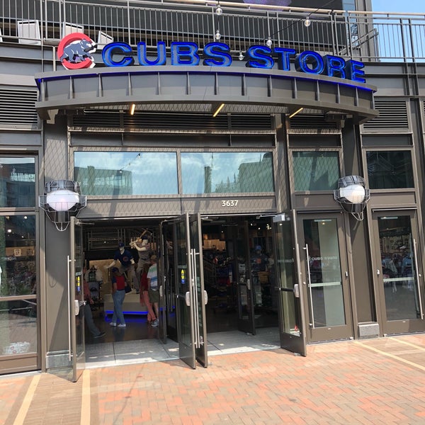 cubs shops wrigleyville