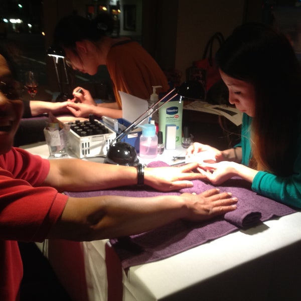 Free manicures Wednesdays from 5pm with any drink purchase