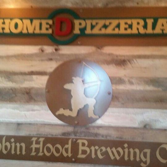 Photo taken at Home D Pizzeria &amp; Robin Hood Brewing Co. by John B. on 4/24/2016