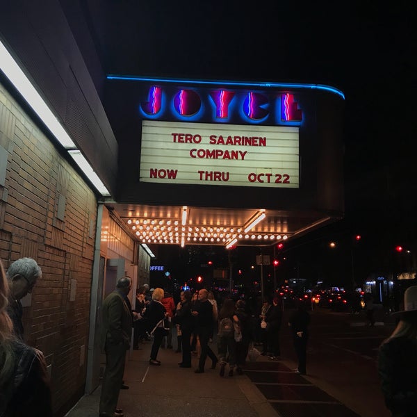 10/18/2017 tarihinde Sarah W.ziyaretçi tarafından The Joyce Theater'de çekilen fotoğraf