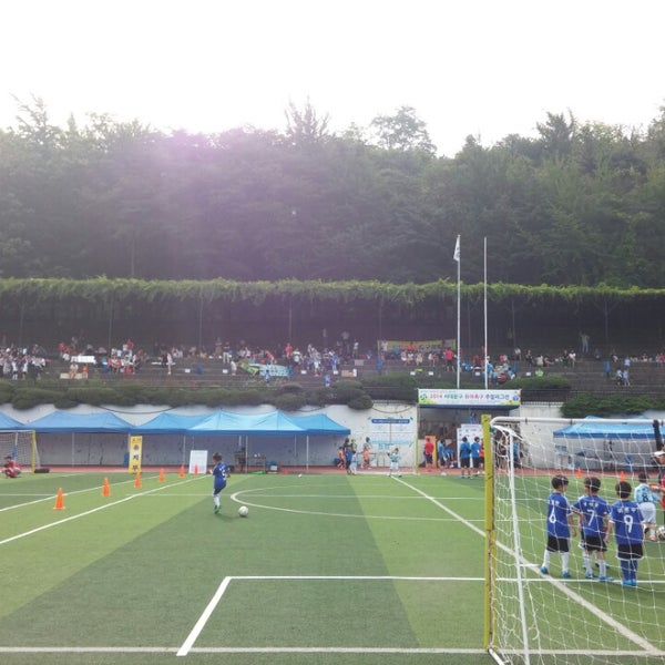 이화여자대학교사범대학 부속이화금란고등학교 - 신촌동에서 고등학교일 이화여자대학교사범대학 부속이화금란고등학교 - 신촌동에서 고등학교일