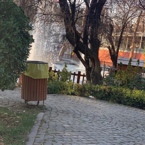 Foto tomada en Kuğulu Park  por Aslan T. el 1/4/2021