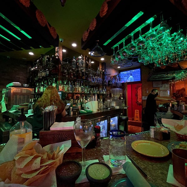 Photo taken at El Tiempo Cantina - Westheimer by Laura H. on 10/2/2021