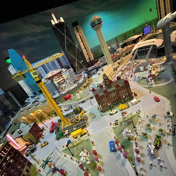 รูปภาพถ่ายที่ LEGOLAND Discovery Center Dallas/Ft Worth โดย Laura H. เมื่อ 2/21/2022