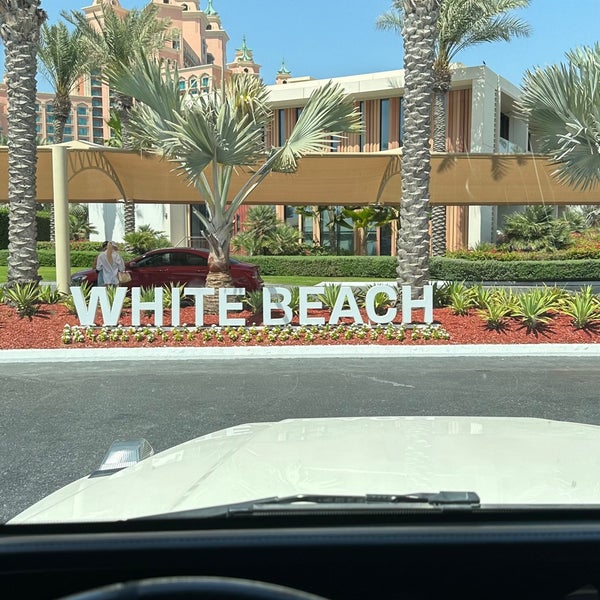 Photo taken at WHITE Beach Dubai by SALEM on 5/1/2023