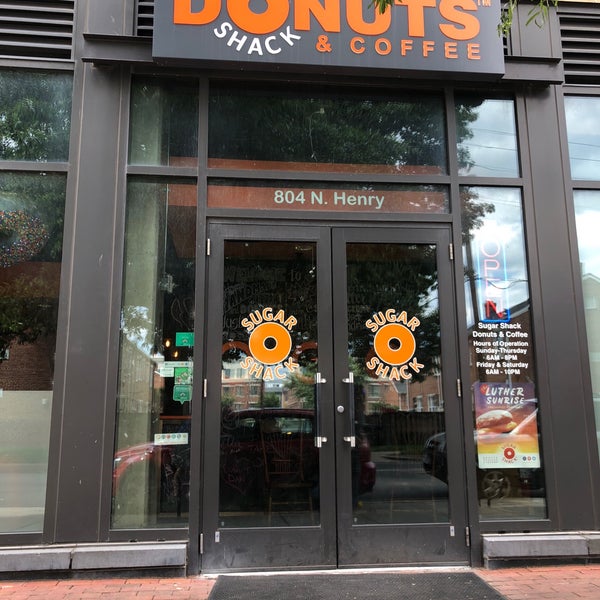7/28/2018 tarihinde Tony C.ziyaretçi tarafından Sugar Shack Donuts &amp; Coffee'de çekilen fotoğraf