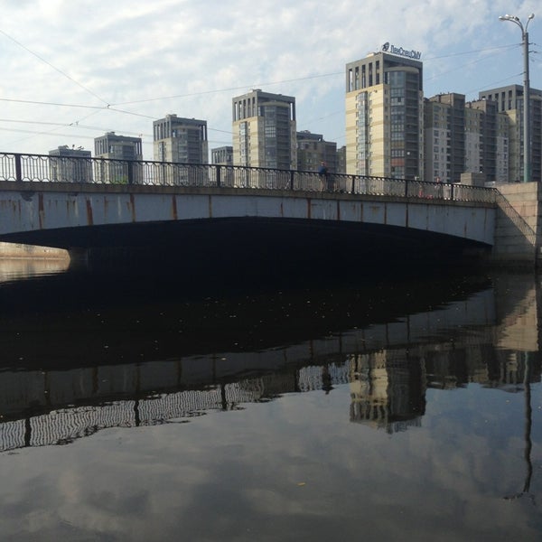 Мост кораблестроителей в спб