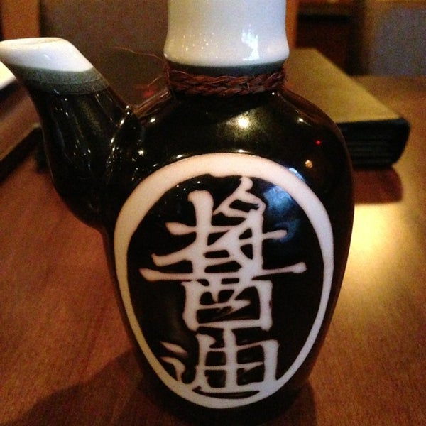 Das Foto wurde bei Osaka Japanese Restaurant von Eddie E. am 6/12/2013 aufgenommen
