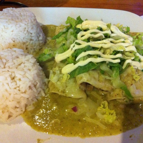 Photo taken at El Patron Restaurante Mexicano by Woo W. on 6/13/2013
