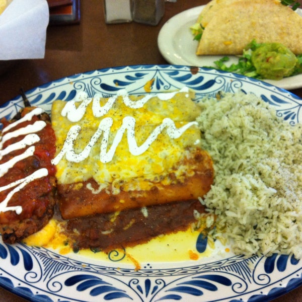 Foto tomada en Abuelo&#39;s Mexican Restaurant  por Woo W. el 5/4/2013