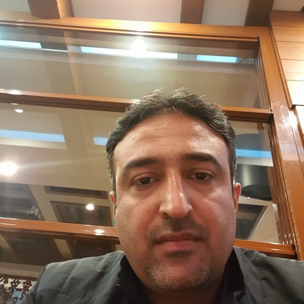 Das Foto wurde bei Flash Restaurant von سجاد ر. am 2/8/2019 aufgenommen