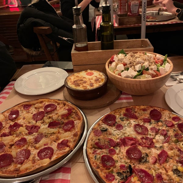 Снимок сделан в The Italian Cut - Pizza&amp;Kitchen пользователем Y . 1/13/2020