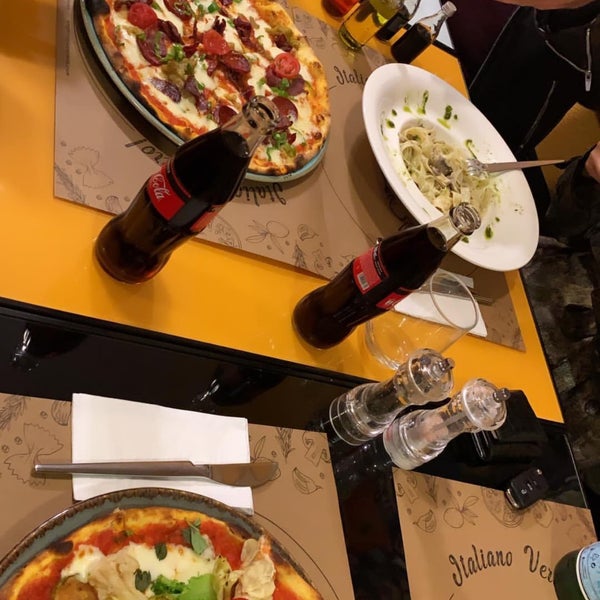 Photo taken at Emporio Pizza &amp; Pasta by Ww on 4/11/2019