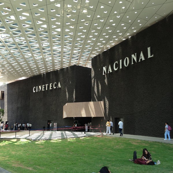 4/14/2013 tarihinde Bianca E.ziyaretçi tarafından Cineteca Nacional'de çekilen fotoğraf