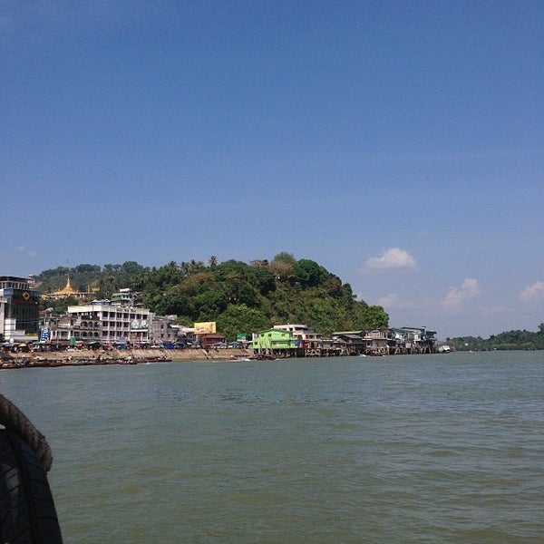 Photo taken at Burma Boating by Stasya P. on 1/14/2014