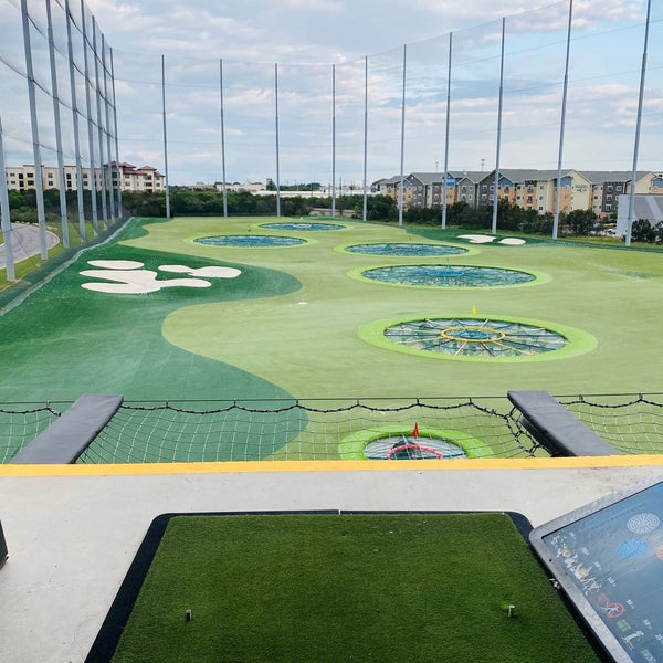 Photo taken at Topgolf by Mo3ath .. on 6/1/2021