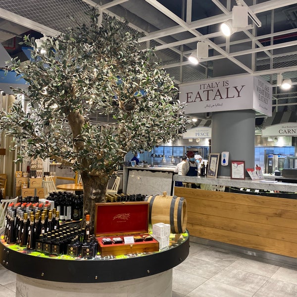 Photo taken at Eataly by FOF . on 7/25/2021