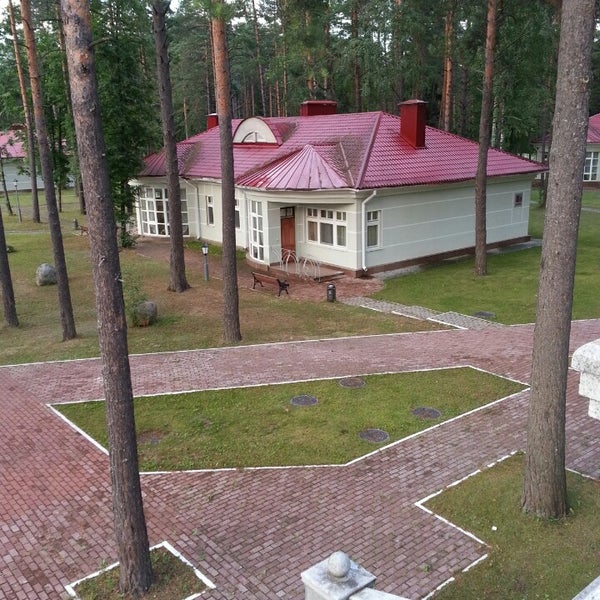 Отель оздоровительный комплекс огонек белоруссия волма. Оздоровительный комплекс огонек. Оздоровительный комплекс «огонек» 2022. Бассейн дельфин ногинск истомкино. Комплекс огонёк минск.