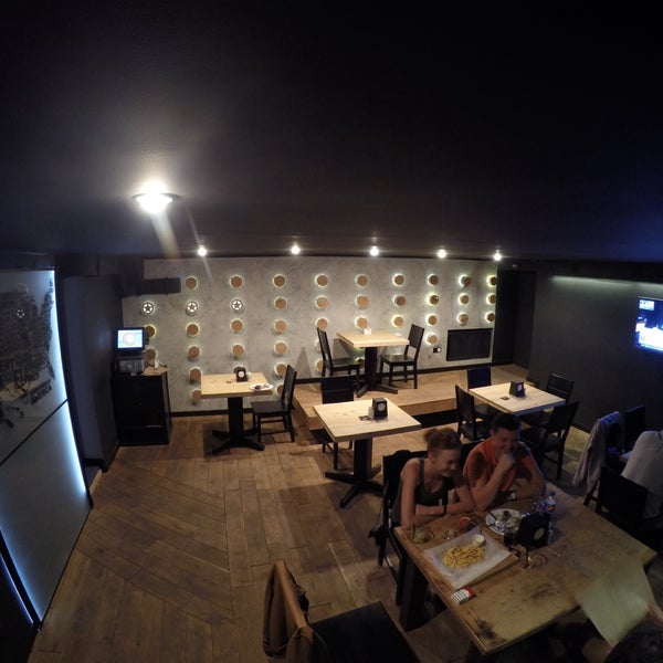 Foto tirada no(a) Grand America | Bar&amp;Kitchen por Maksym K. em 9/22/2015