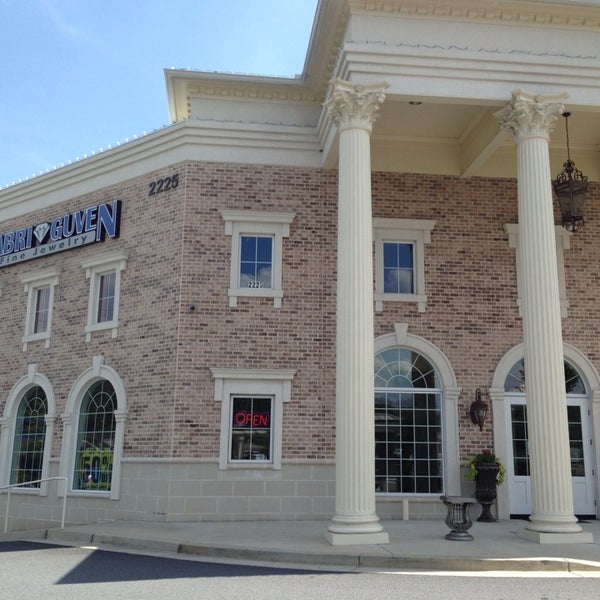 Guvens jewelry deals store