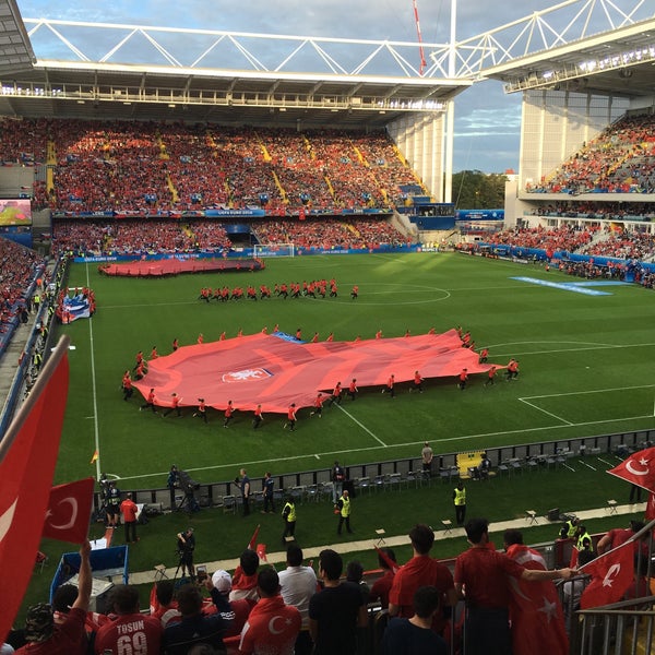 Photo taken at Stade Bollaert-Delelis by Nurçin S. on 6/21/2016