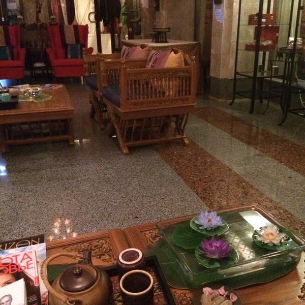 Foto scattata a Thai Pattara Center - SPA &amp; Restaurant da Elena D. il 9/1/2014