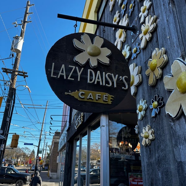Photo taken at Lazy Daisy&#39;s Cafe by Kyle M. on 11/18/2023