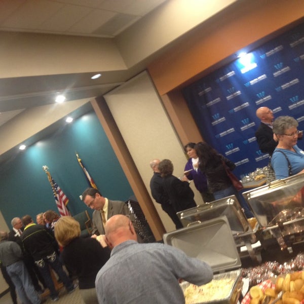 Foto scattata a South Metro Denver Chamber da Douglas M. il 12/27/2013