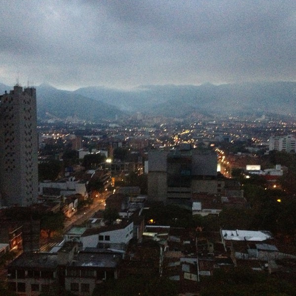 Photo taken at Diez Hotel Categoría Colombia by Juan E. on 6/29/2013
