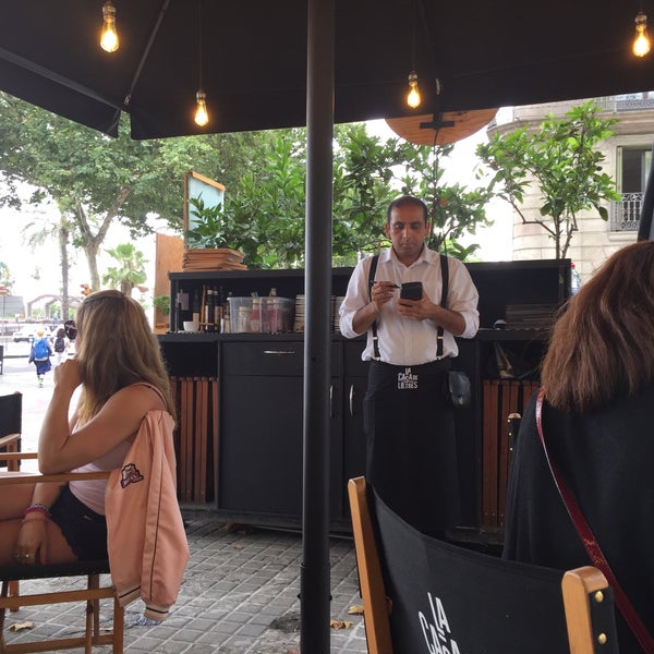 7/8/2017 tarihinde Pelin E.ziyaretçi tarafından El Cafè de la Casa de les Lletres'de çekilen fotoğraf