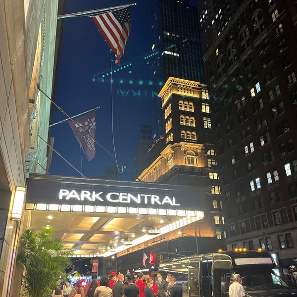 Das Foto wurde bei Park Central Hotel New York von 🇸🇦 Aziz 80’s♌️ am 7/31/2021 aufgenommen