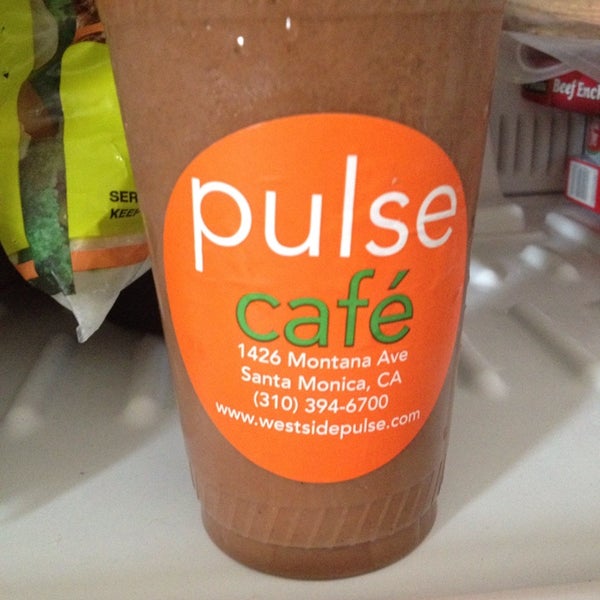 Foto scattata a Pulse Café - Organic Boba da Erin M. il 5/3/2014