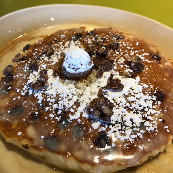 Photo taken at Snooze, an A.M. Eatery by Michael C. on 3/5/2019