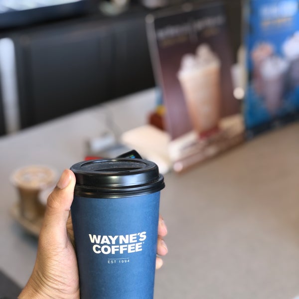 Foto diambil di Wayne&#39;s Coffee oleh Waleed F. pada 7/13/2019
