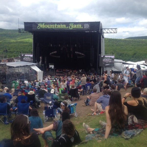 6/6/2014 tarihinde Rich D.ziyaretçi tarafından Mountain Jam'de çekilen fotoğraf