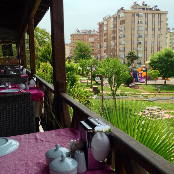 Konak Cafe Resturant 12 Subat Parki Yani